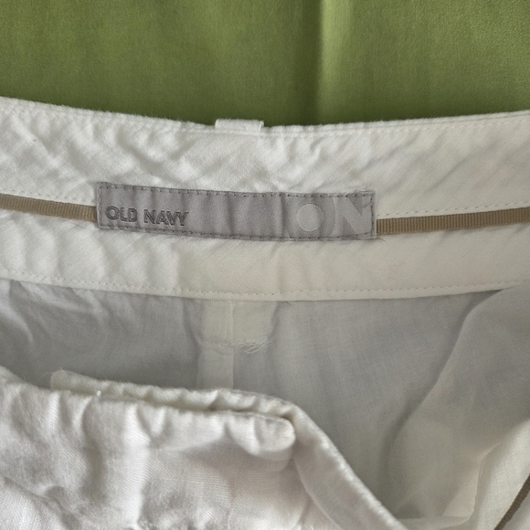 Old Navy Bermuda Shorts Size 12 - Picture 3 of 6